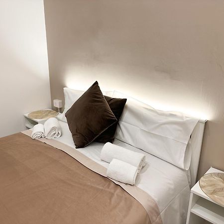 Benvenuto A Napoli Bed & Breakfast Bagian luar foto
