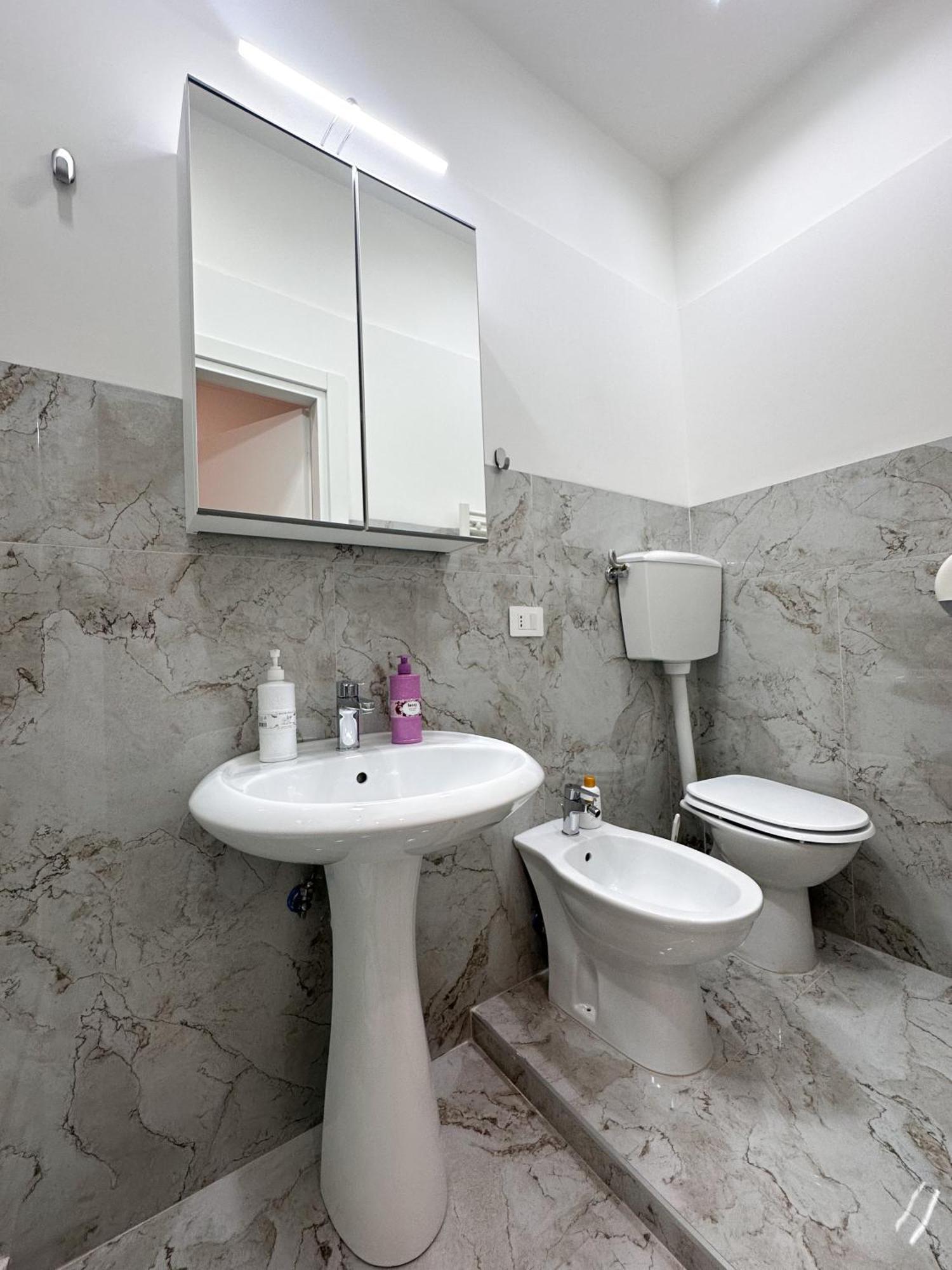 Benvenuto A Napoli Bed & Breakfast Bagian luar foto