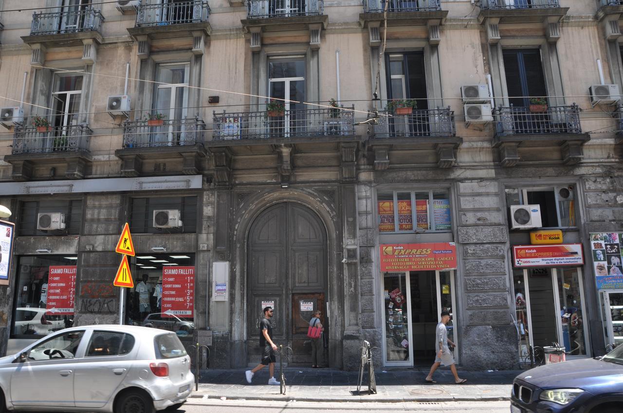 Benvenuto A Napoli Bed & Breakfast Bagian luar foto